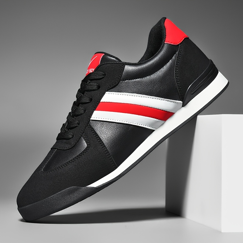 Voyager Casual Sneakers