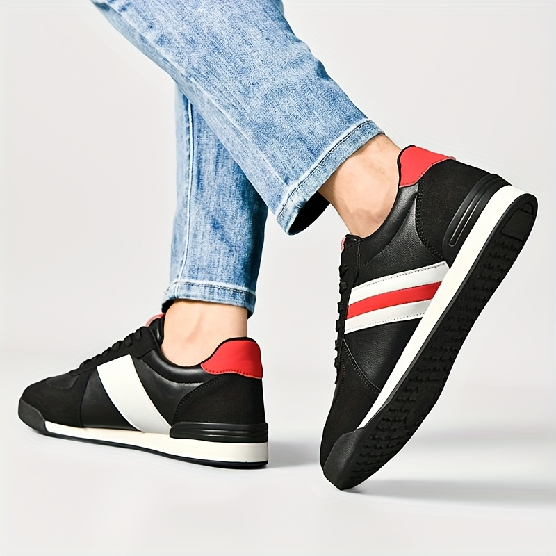 Voyager Casual Sneakers