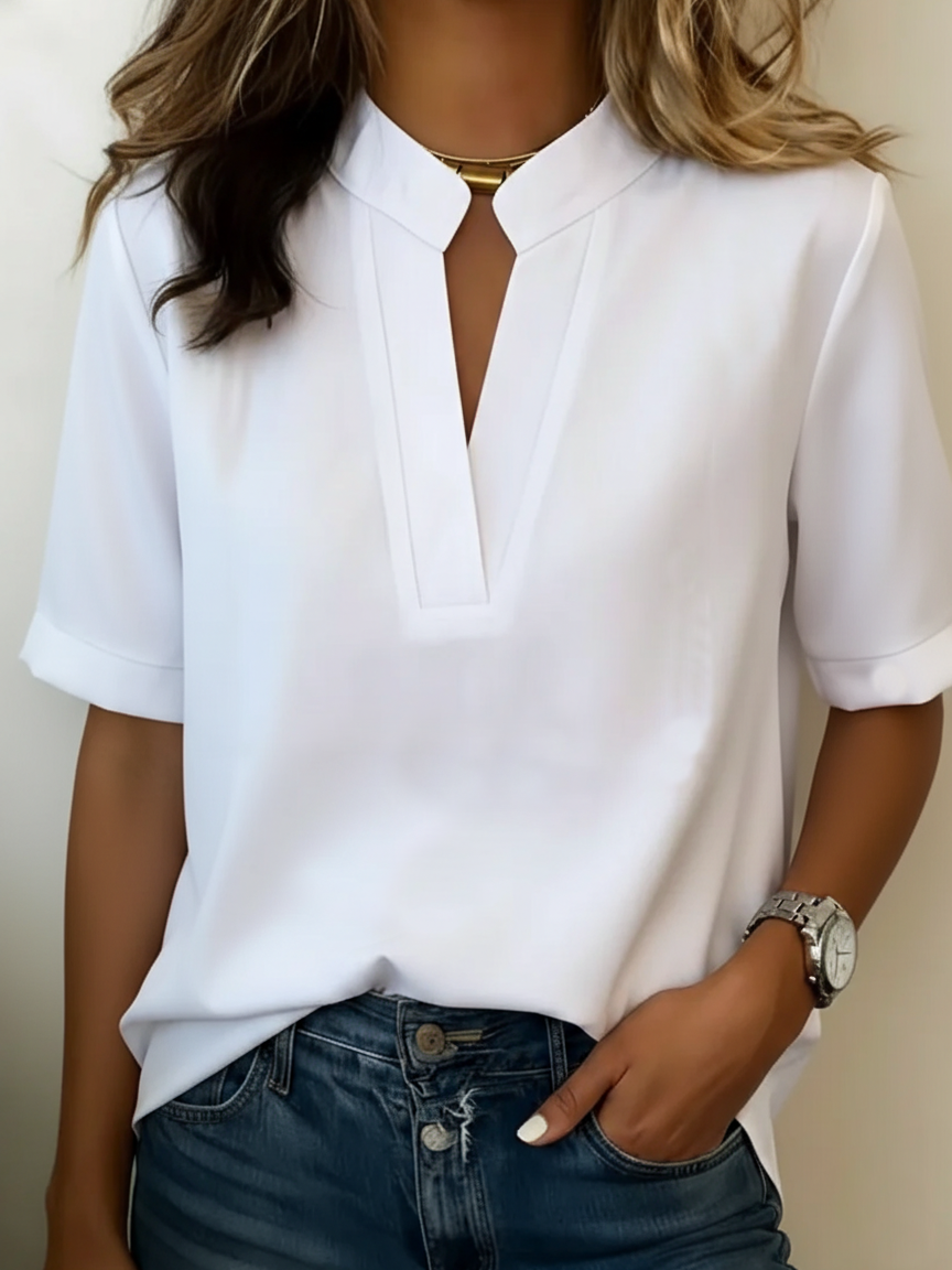 Iris | Elegant Blouse with a Refined Collar