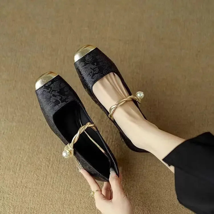 Françoise | Classic Strap Shoe