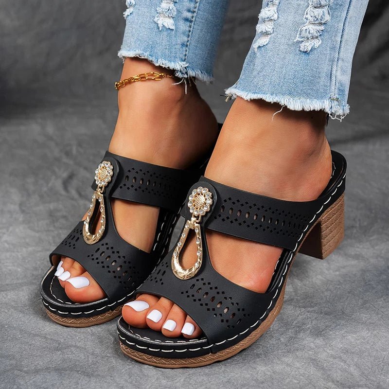 COROLIE CHIC AND COMFORTABLE SUPPORTIVE SANDALS