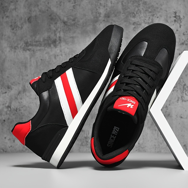 Voyager Casual Sneakers