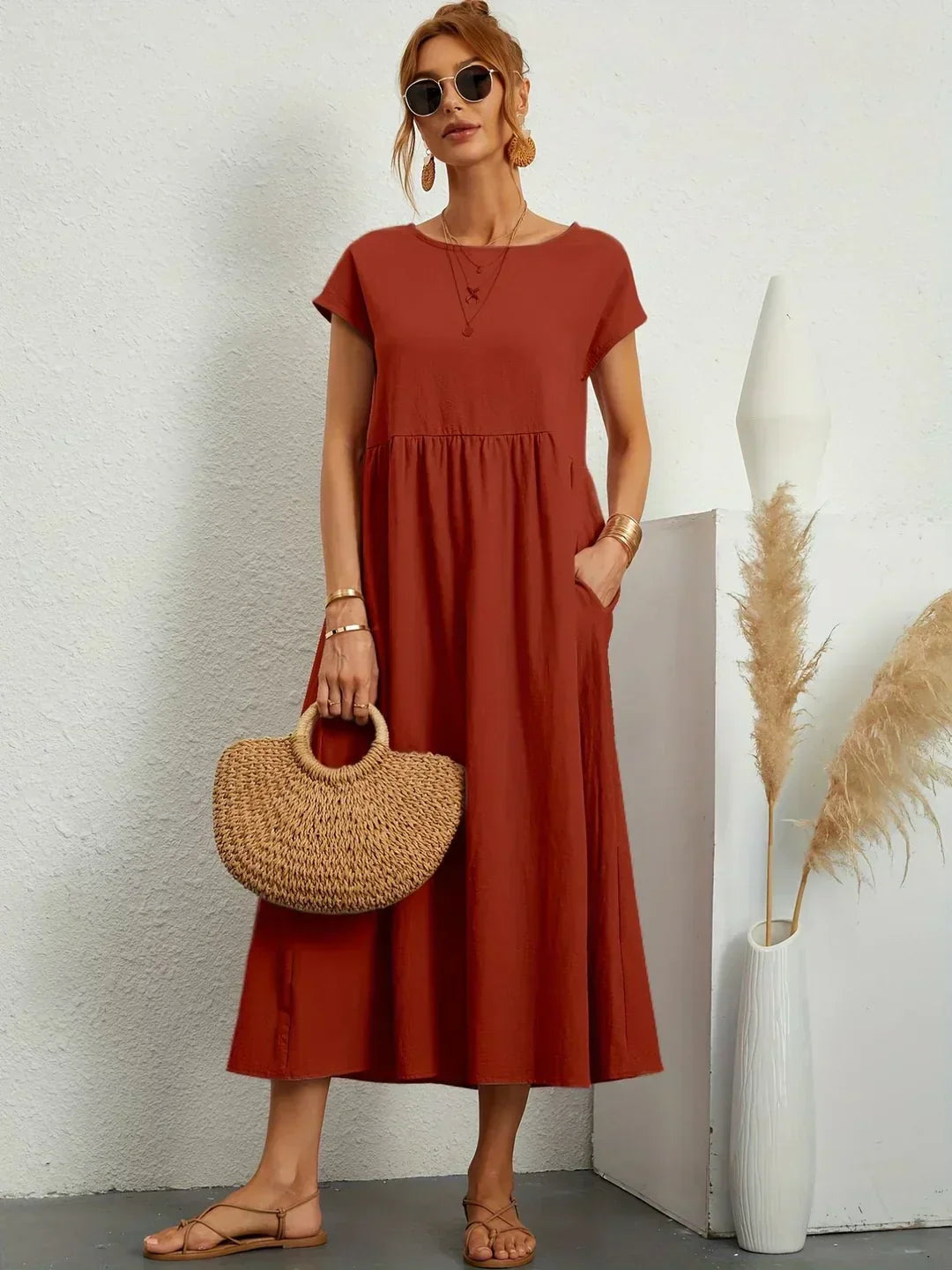 Amira | Elegant Midi Dress with Timeless Design