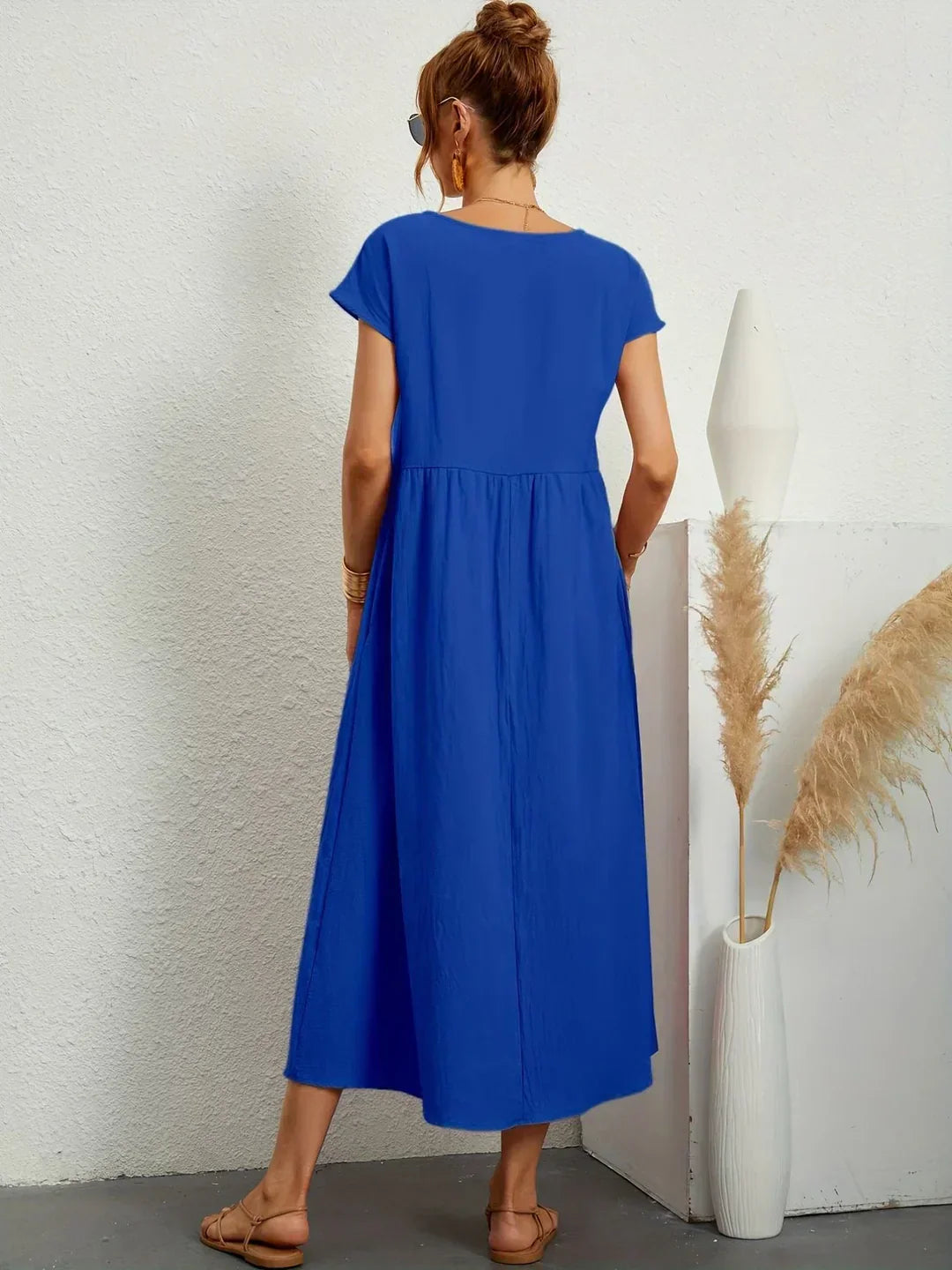 Amira | Elegant Midi Dress with Timeless Design