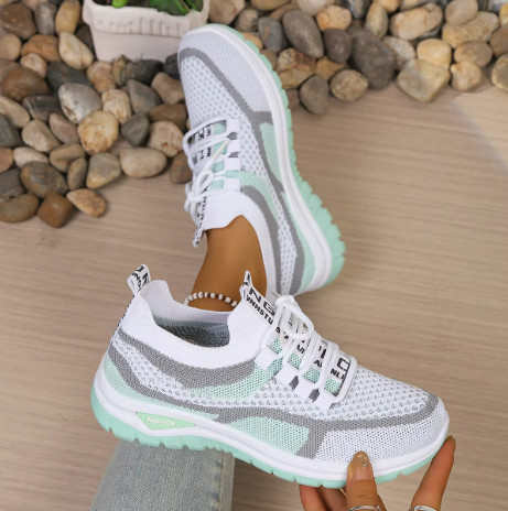 Isoline | Everyday Comfort Sneaker