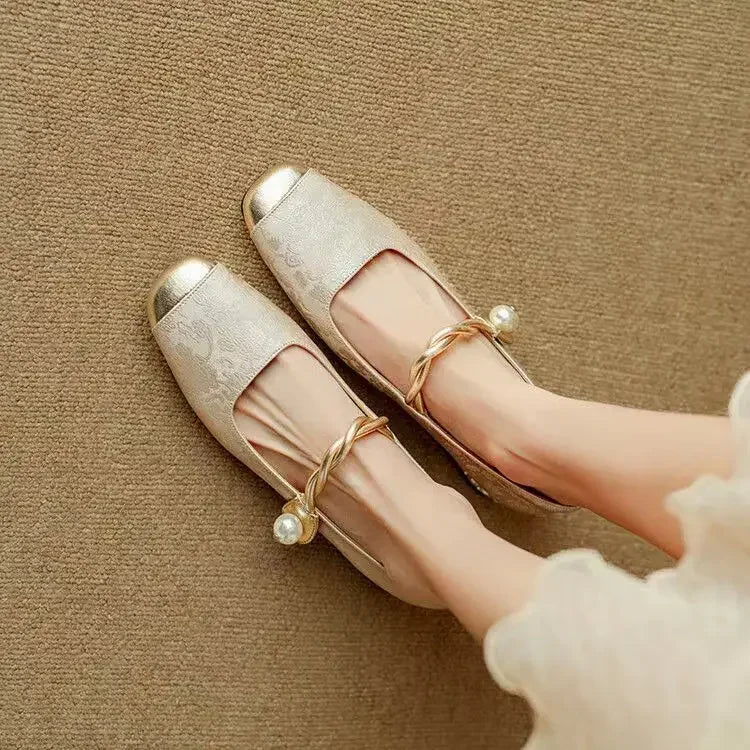Françoise | Classic Strap Shoe