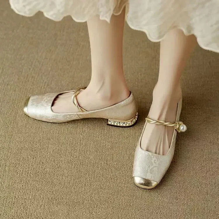 Françoise | Classic Strap Shoe